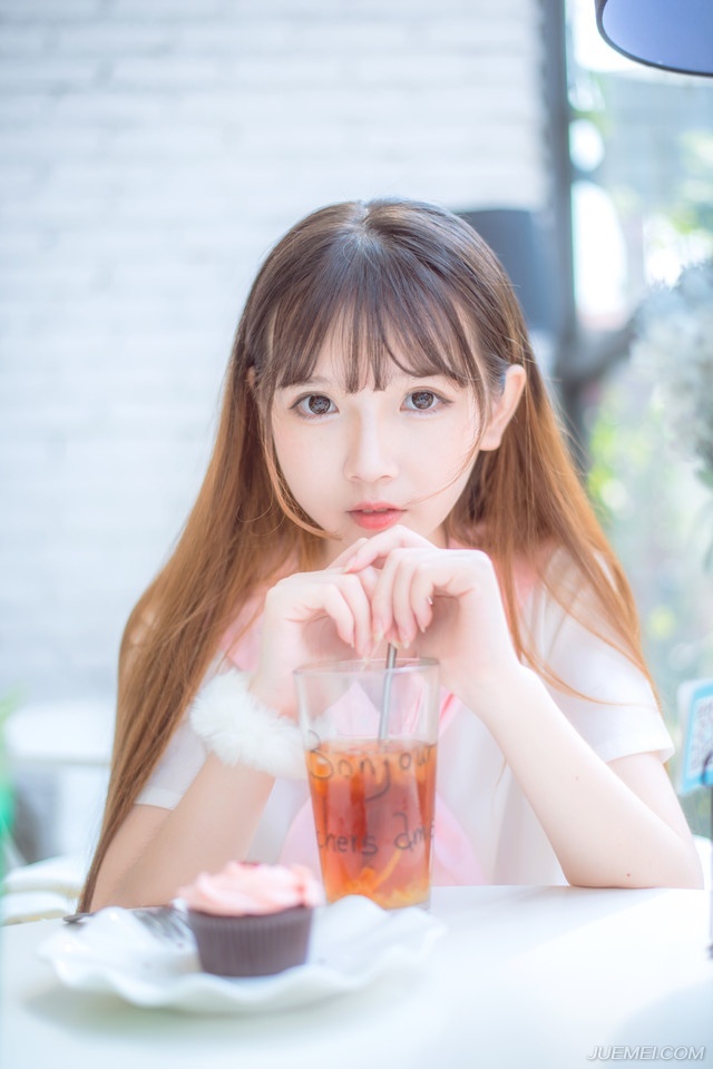 “那就这样算了？”夏侯惇忍不住道：“让我们一家来对付吕布，怎么可能？”